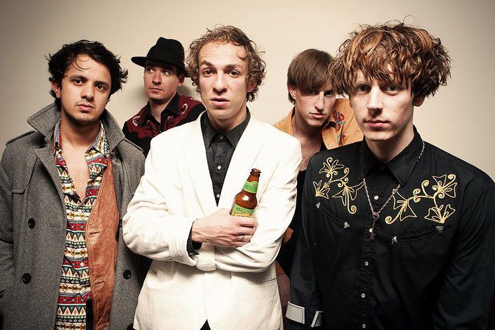 Mystery Jets se met au ROUX!